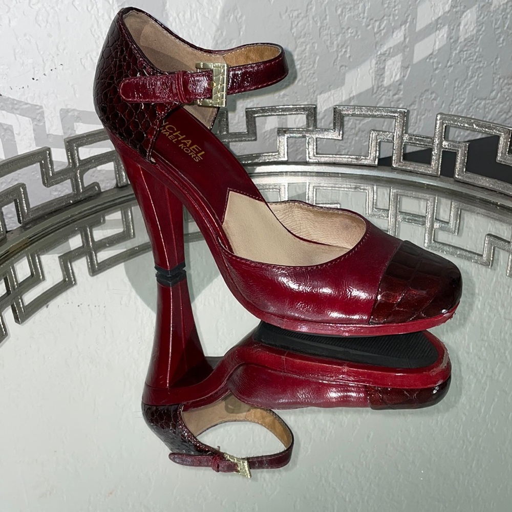 Michael Kors Burgandy faux leather Heels